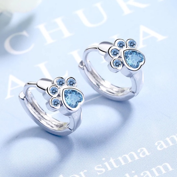 🌟 Sterling Silver Paw 🐾 Huggie Hoop Earrings - Picture 1 of 4